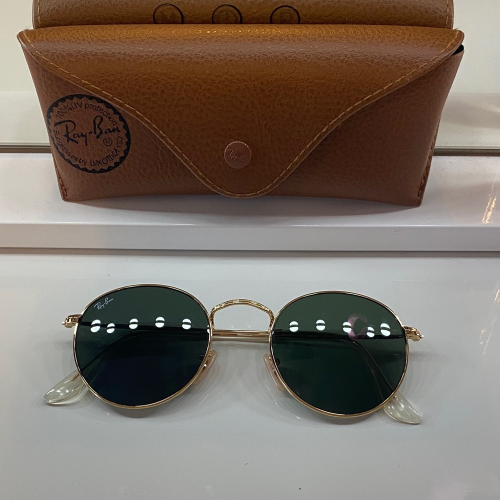 Ray-Ban Round Gold Frame Sunglasses with Dark Green Lenses